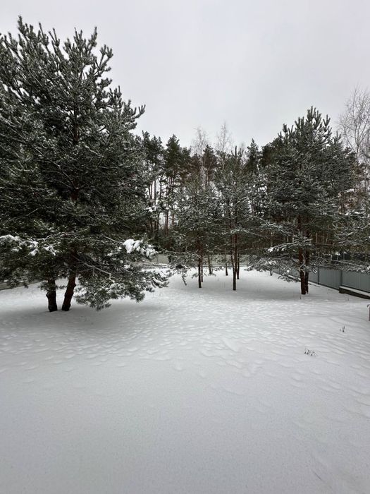 Будинок 15 хв від Києва з Ремонтом на 14 сотках землі.