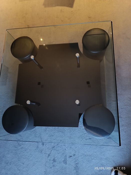 Mesa de centro com 4puffs