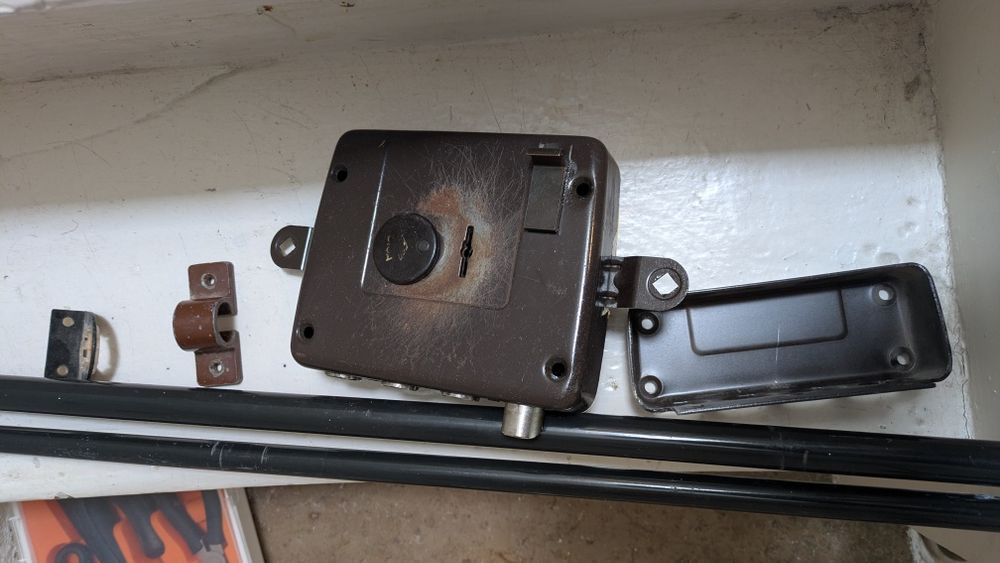 Fechadura Cisa usada Mas funcional