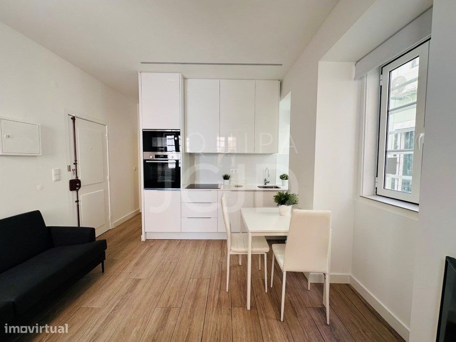 Apartamento T1 Renovado e Mobilado - Travessa Gaspar Trigo, Arroios...