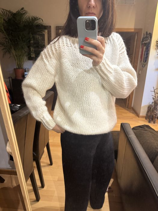 Світер з мохеру