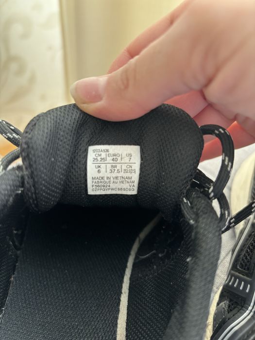 Кросівки чоловічі asics