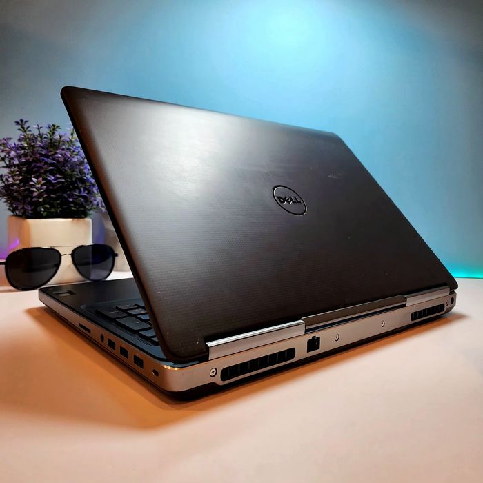 Ноутбук 15.6" FHD Dell Precision 7510 (i7-6820HQ / 16GB / SSD 256GB