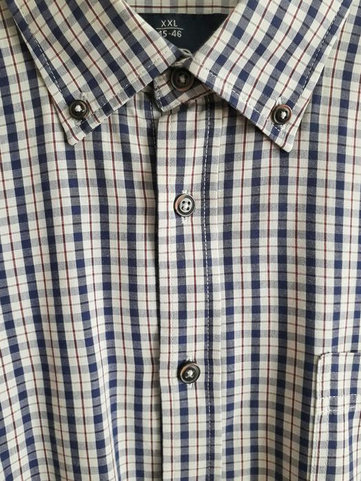 Camisa aos quadrados em tons de azul, creme e bordeaux (tam. XXL)