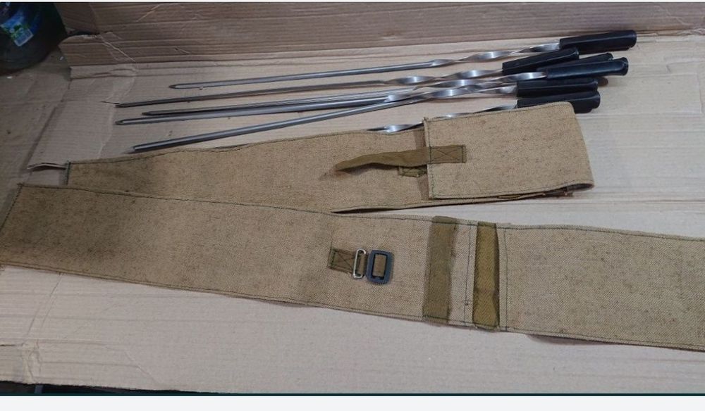 Шампура... 
Чехол для шампуров !!! 
Реально классный, очень вместитель