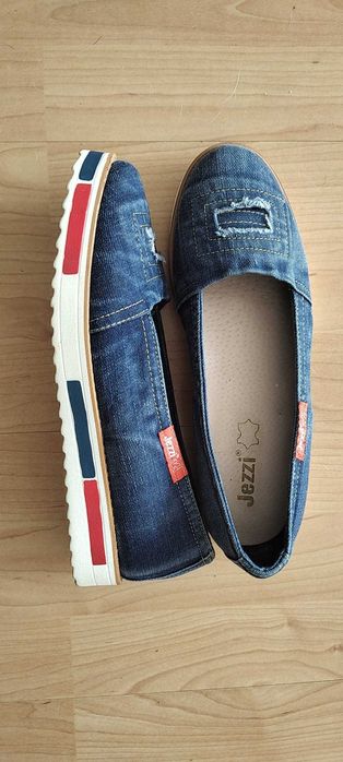 Buty damskie jeansowe