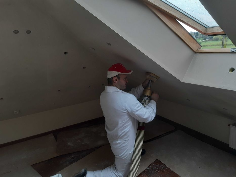 Ocieplenie, docieplenie, izolacja poddasza, dachu celuloza piana pur