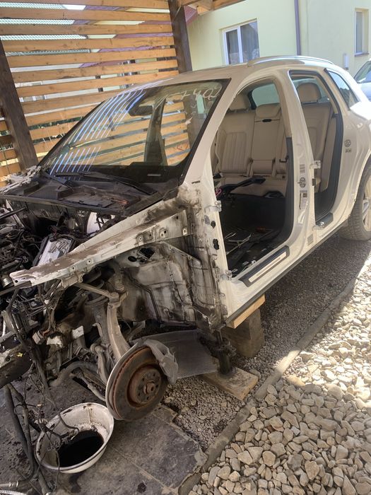Підлога Audi Q5 80a