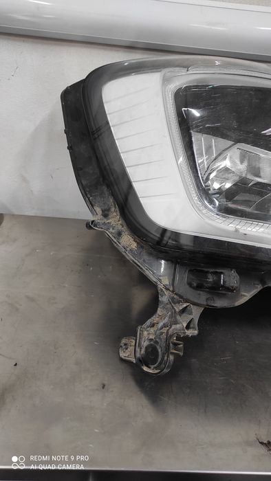 Renault master 2020rok lampa prawa przód