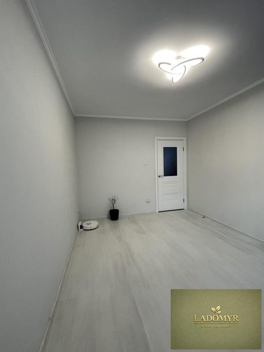 Продаж / Будинок / масив Київський, Зоопарк, Рівне