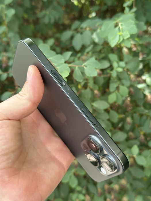 Продам IPhone 16 PRO 128 Neverlock