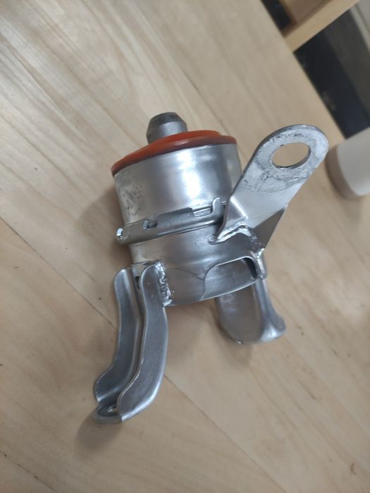 Подушка двигуна права mazda 6 GH 2.0d