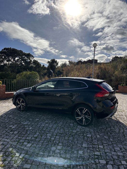Volvo V40 D2 R-Design