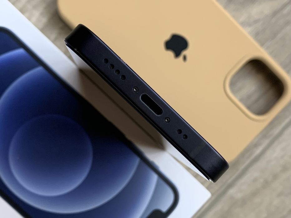 iPhone 12 Black Neverlock