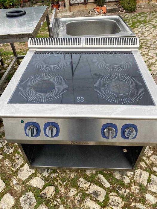 Fogão Elétrico Eletrolux de 4 Bocas (infravermelhos)