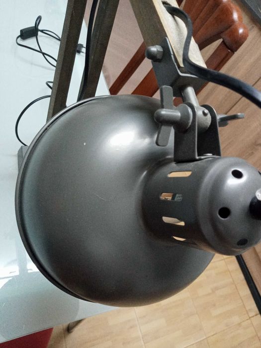 Candeeiro antigo mas esta como novo