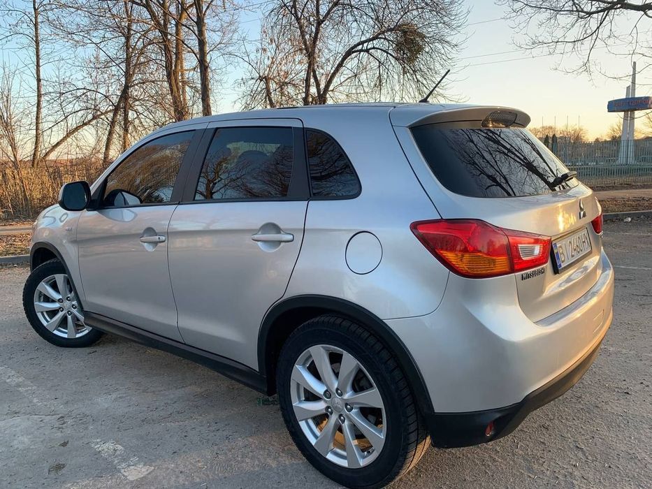 Mitsubishi outlander sport.