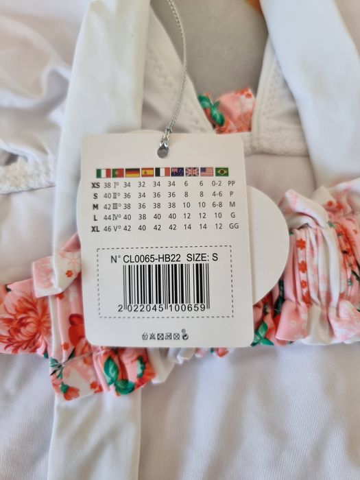 Fato de Banho Jovem/Mulher/Senhora Floral

Tamanho S/36, Artigo Novo