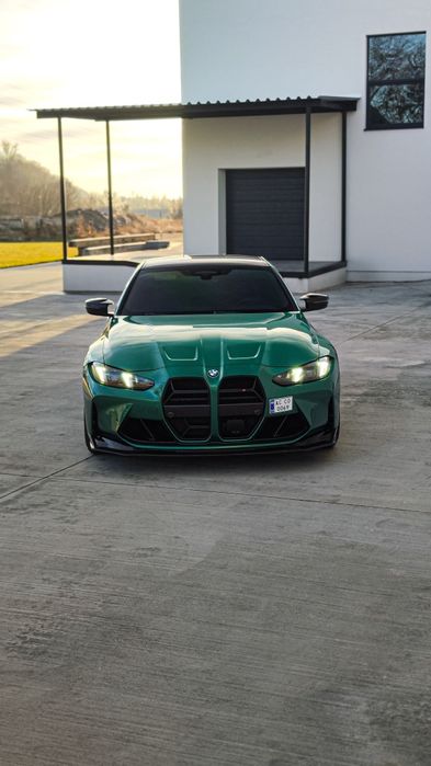 Фотограф та відео мейкер авто