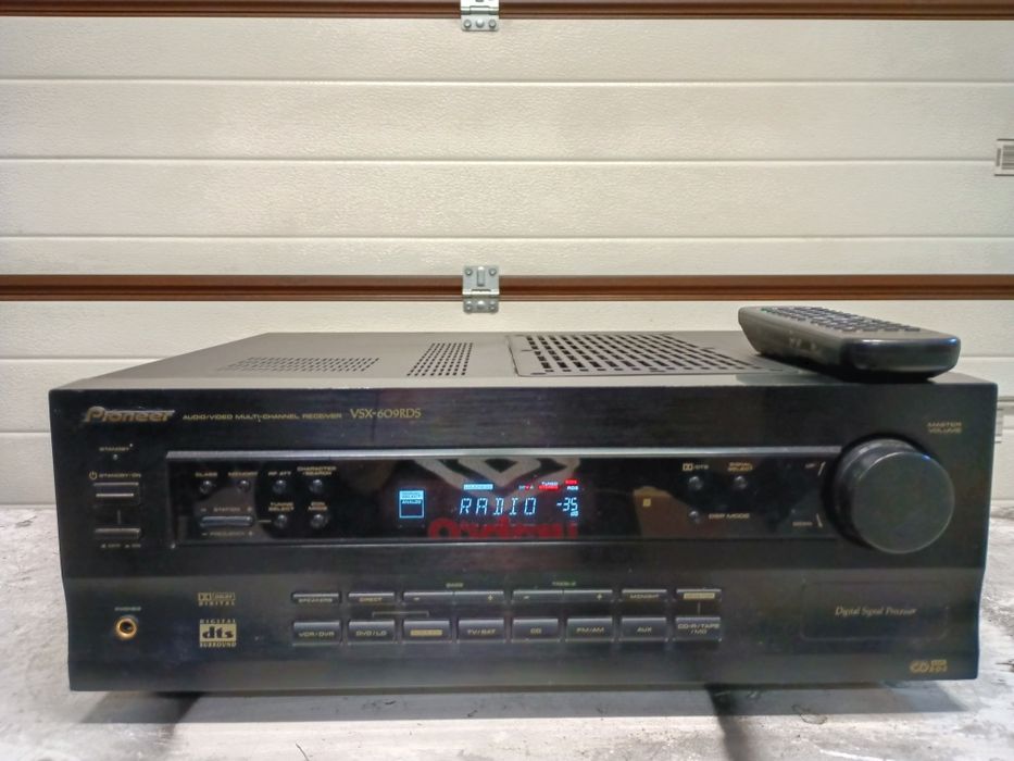 Amplituner PIONEER VSX609RDS, pilot