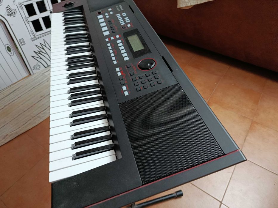Vendo teclado Roland E-X50