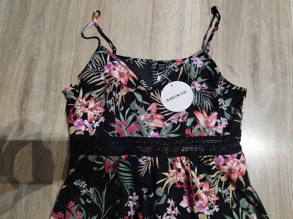 Elegancka sukienka maxi w kwiaty L