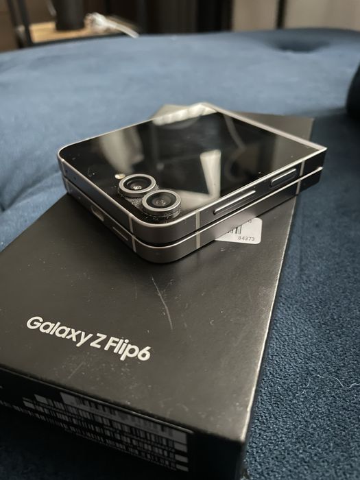 Samsung Z Flip 6