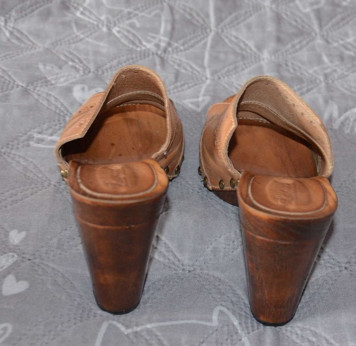 klapki skórzane na drewnianej podeszwie LASOCKI rozmiar 36