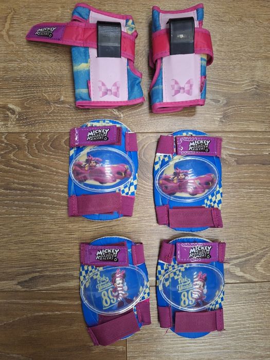 zestaw: Ochraniacze rolki łokcia, kolana, nadgarstki Minnie Mouse Mickey i rękawiczki niebieskie Mickey