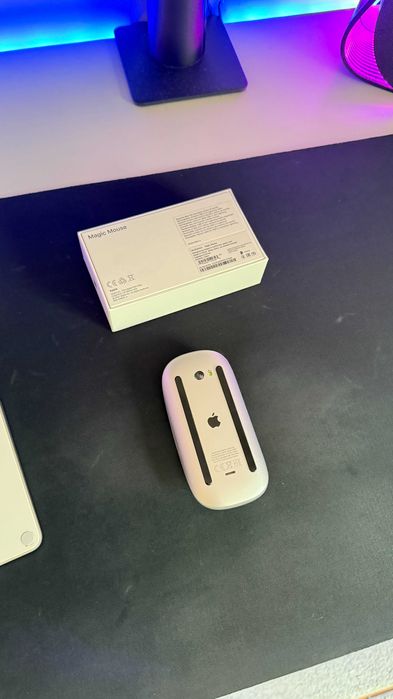 Rato e Teclado Apple e tapete - Como novo