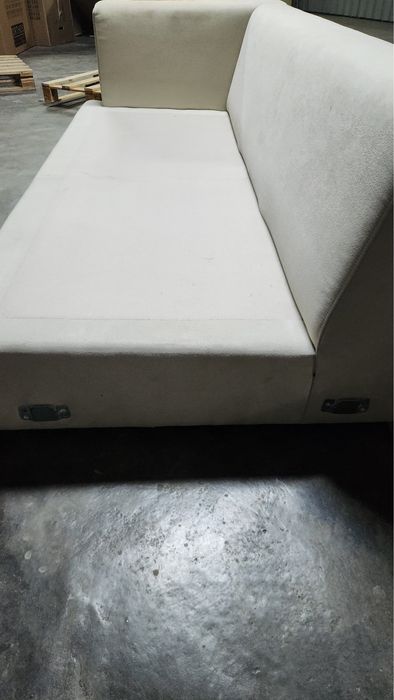 Vendo sofá bege de 4 metros