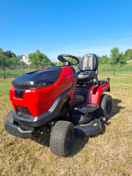 Traktorek Cedrus Premium C-TRAC-108HS wyrzut boczny 2- cylindry nowość 2026 !