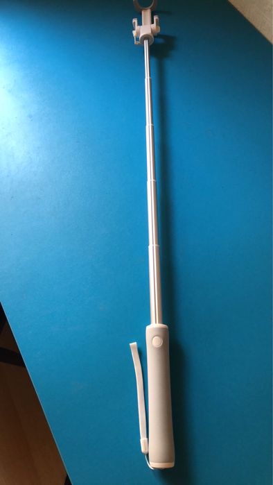 Селфи стик с кабелем Xiaomi