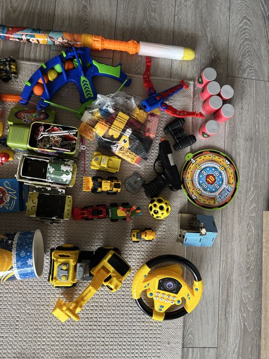 Іграшки коробка від 2 до 4 років