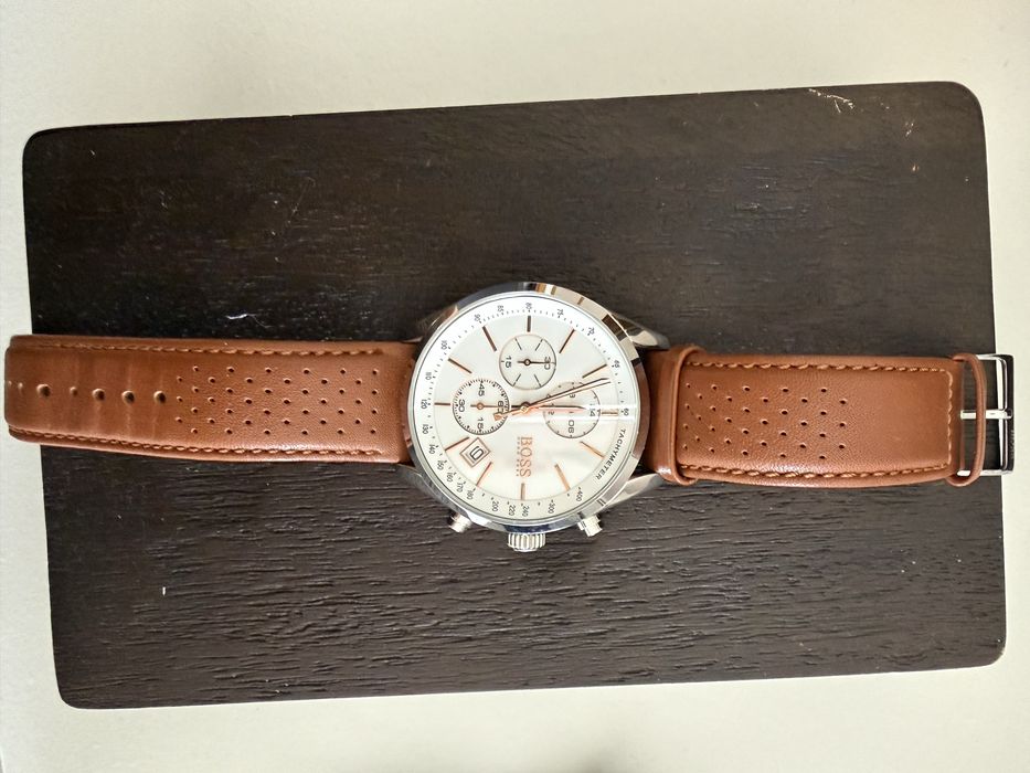 HUGO BOSS – Cronógrafo, bracelete em pele castanha