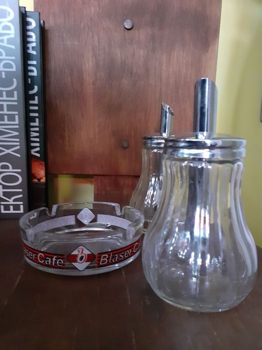 Обмін або Продам пепельничку за 50 грн та цукерницю за 50 грн