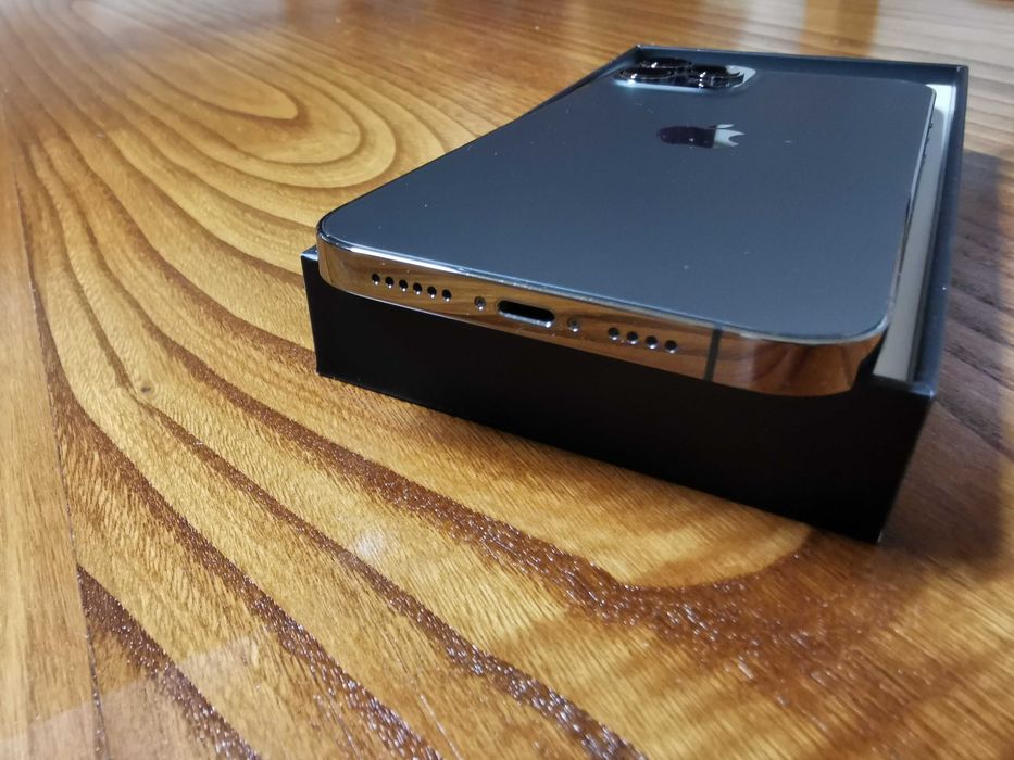 Iphone 12 pro max 128g graphite com capa em pele original Preta64284490892291123