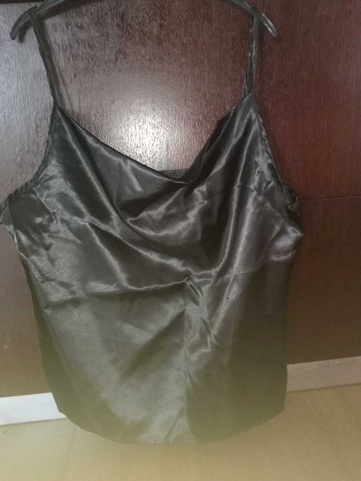 Tops novos L/XL vários