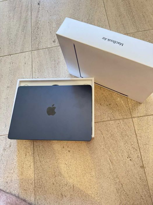 MACBOOK Air 13 M4, 16GRAM, 516GB Armazenamento 2025