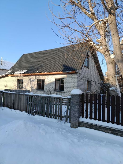 Будинок,ділянка 7 соток Астра