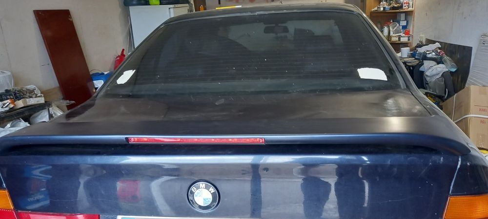 Спойлер BMW E34 hella (оригінал)