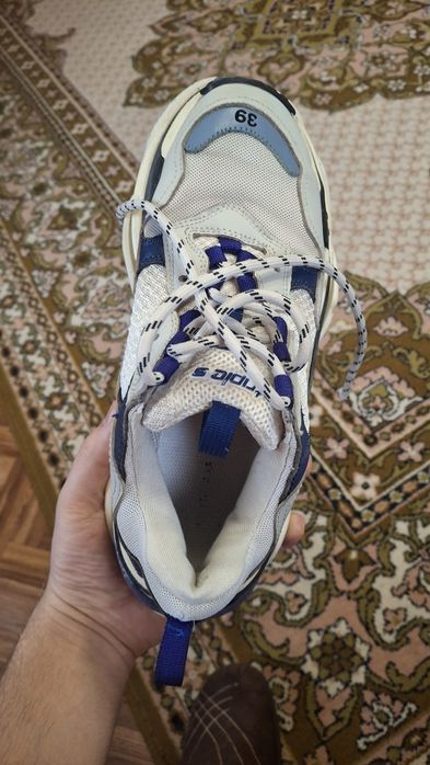 Балансіага кросівки