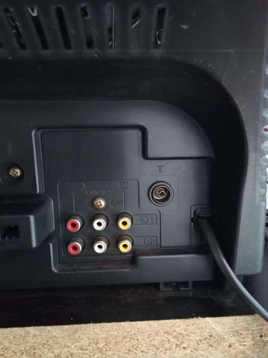 Vintage Sony Triniton CRT KV-TF21 PAL/Ntsc/Secam Stereo