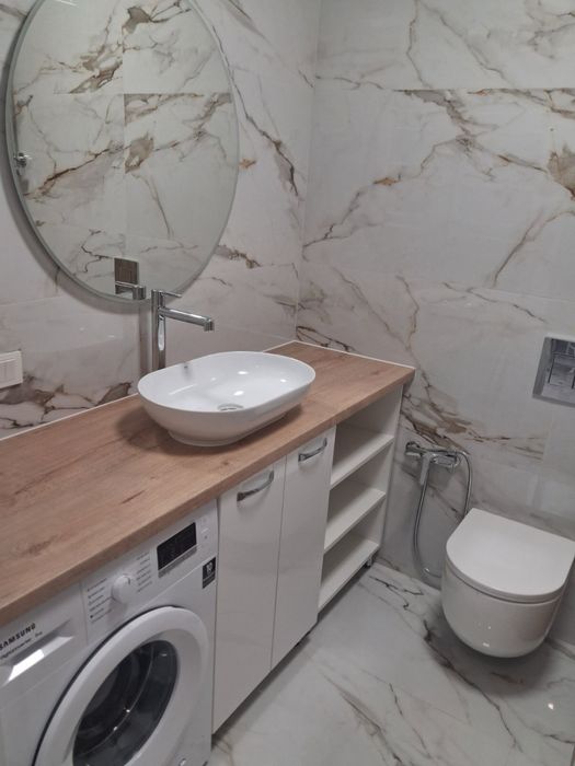 Продам 1.5к квартиру на 2му поверсі в новобудові з ремонтом. Озерна.