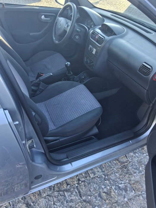 Opel corsa 1200 a gasolina baixa quilometragem foto 4