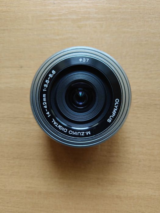 Obiektyw Olympus M.ZUIKO DIGITAL ED 14-42 mm 1:3.5-5.6 EZ Pancake