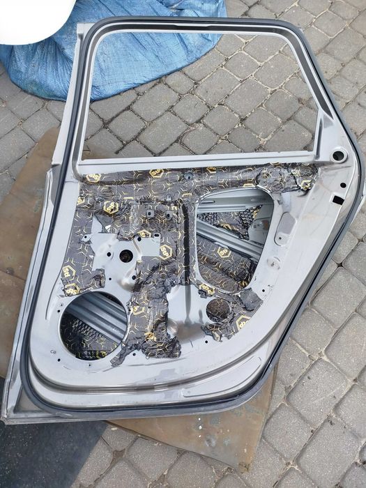 Drzwi prawy tył/przód Audi a4 b9 allroad uszkodzone
