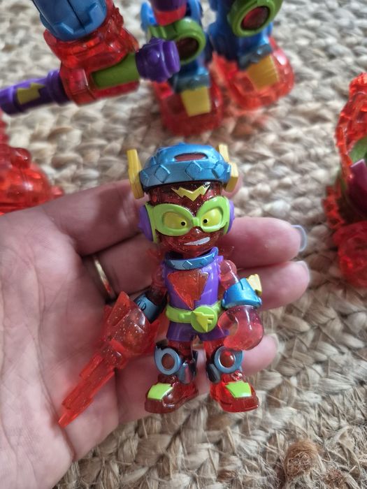 Super Things figurki