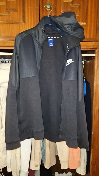 Casaco Preto Nike