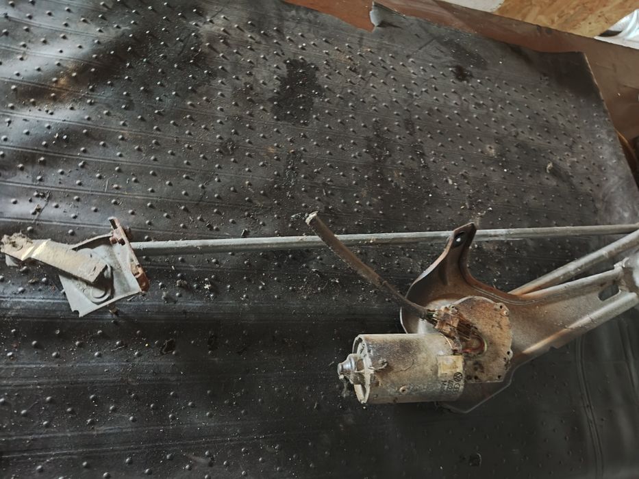 Mechanizm wycieraczek silniczek wycieraczek volkswagen t3